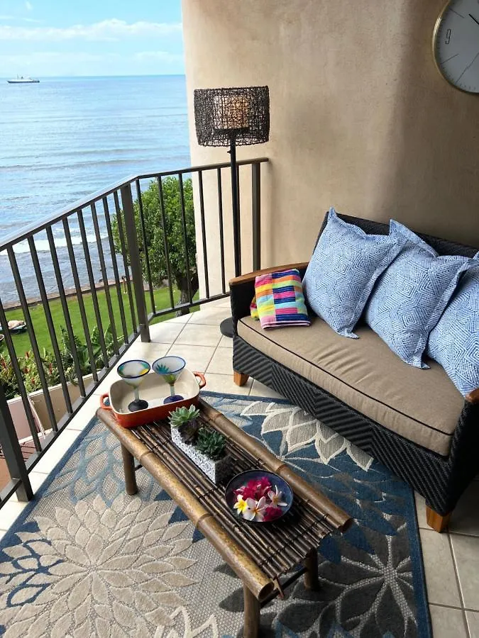 This Place Is Different!! Award Winning! Oceanfront, View View! Wailuku